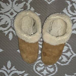 L.L. Bean Women's Tan Shearling Slippers